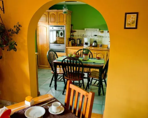 Mysten Kepen B&B Hotels near Saint Christopher