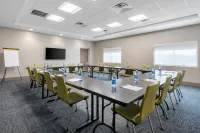 Holiday Inn Express & Suites Alachua - Gainesville Area Hotels in High Springs