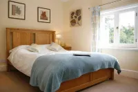 The Old Rectory Bed and Breakfast Hotels in Gwyddelwern