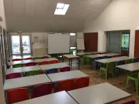 CRJS和青年旅社 - 旅館