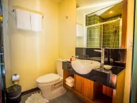 The Signature Hotel @ Thapae Hotels near Thapae