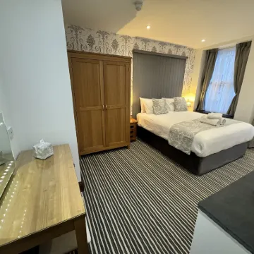 The Strathmore Hotels near Tenby North Beach