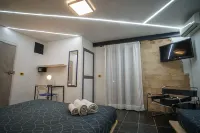 Casa Lerux Hotel dekat Le Piscine