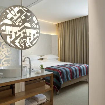Mendeli Street Hotel by Prima Hotels - 16 Years Plus Отели рядом с достопримечательностью «Пляж Гордон»