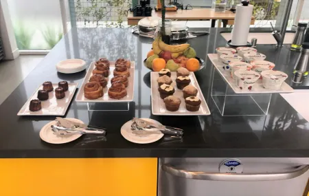 Mayumi Отели рядом с достопримечательностью «Yo San University of Traditional Chinese Medicine»