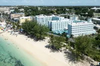 Courtyard Nassau Downtown/Junkanoo Beach