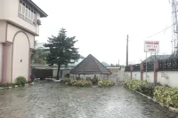 Chisam Suites Annex Hotels in Rumualogu