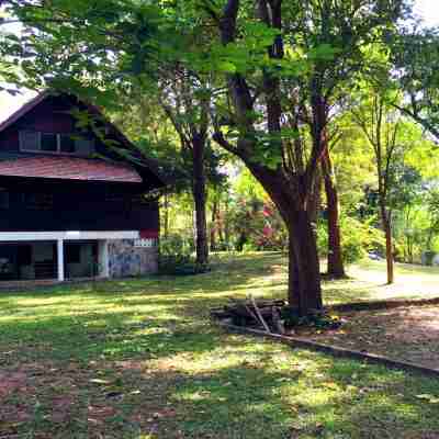 Baan Parimtarn Kanchanaburi Hotel Exterior