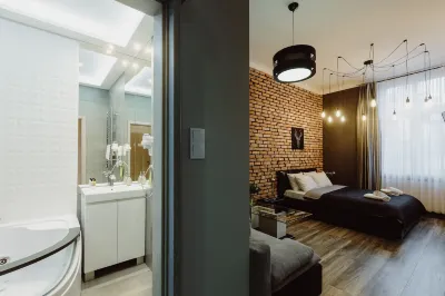 Leo Apartments Main Square Отели в г. 