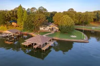 TripleHRetreat+Pets+Waterfront+Dock+GameRoom
