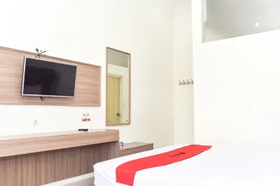 RedDoorz Near Alun Alun Wonosobo Hoteller i West Wonosobo