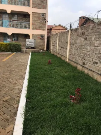 The Loop Guest House and Restaurant Отели в г. Элдорета