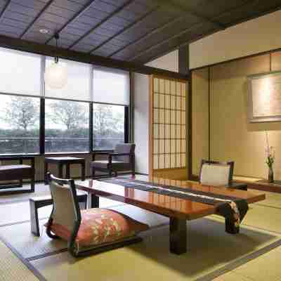 料理旅館 金沢茶屋 Rooms