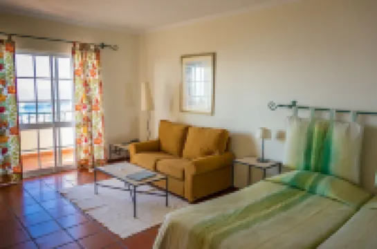 Apartamentos Quinta Mae Dos Homens