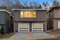 67 Alta Vista Way Hotels in Daly City