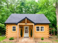 Lured to the Lake Cabin Near Patoka - Hot Tub and Creek!
