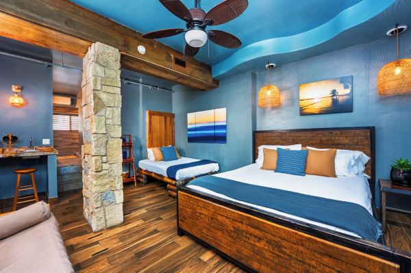 Nomads Hotel