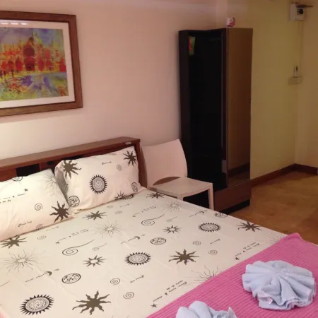 Supatara Place 2 Отели рядом с достопримечательностью «Остров Ко Крет»