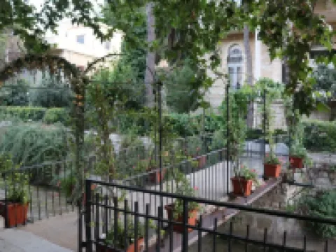 أوبرج برايدي Hotels near Akiki's Shop