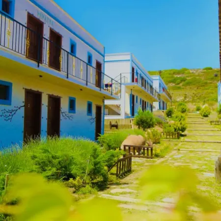 Sukha Inn Otel & Beach