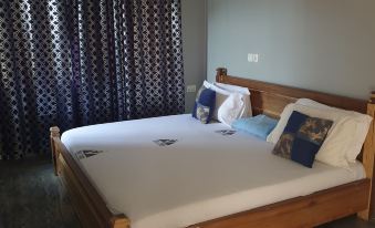 Trapezium Lodge (Royal Triangle Guest House Annex)