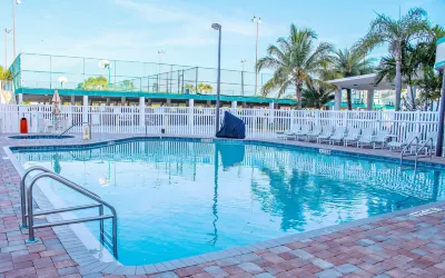 Discovery Beach Resort Các khách sạn gần Debrilcha Gallery