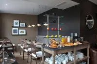 Hotel les Terres Blanches Hotels in Saint-Germain-en-Laye
