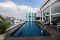 Square Small Luxury Hotel - Providencia