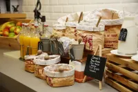 Radisson Blu Hotel, East Midlands Airport - breakfast