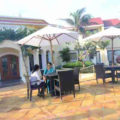 The Hans Coco Palms Hotel Exterior