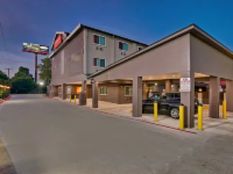 オレンジウッド イン & スイーツ ミッドタウン オースティンのホテル