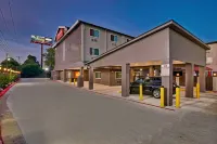 Orangewood Inn and Suites Midtown