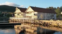 Tingvoll Fjordhotell Hotels in Angvik