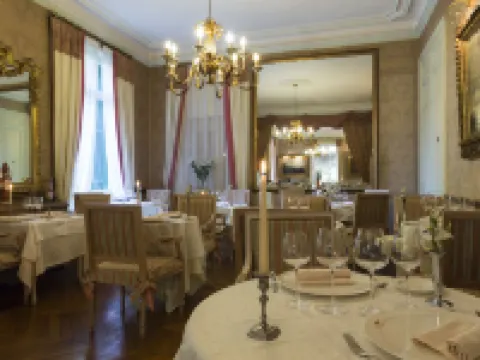 Belle Isle Sur Risle Hotels in Eure