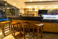 Ambiance Suites - bar