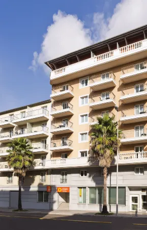 Aparthotel Adagio Access Nice Magnan Отели рядом с достопримечательностью «Musée des Arts Asiatiques»