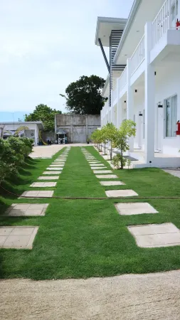 Seascape Beach Resort Oslob Отели рядом с достопримечательностью «Our Lady of the Immaculate Conception Church»