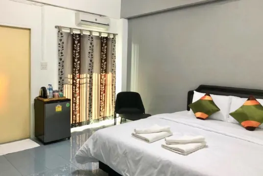 ห้องสแตนดาร์ด เตียงใหญ่ 1 เตียง