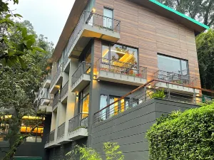 The Rosefinch Sarovar Portico