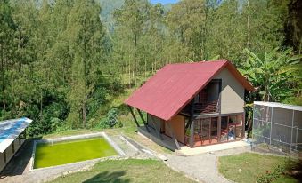 Istana Bromo Resort and Resto