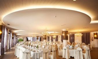 Hotel O Val Do Naseiro - Housity