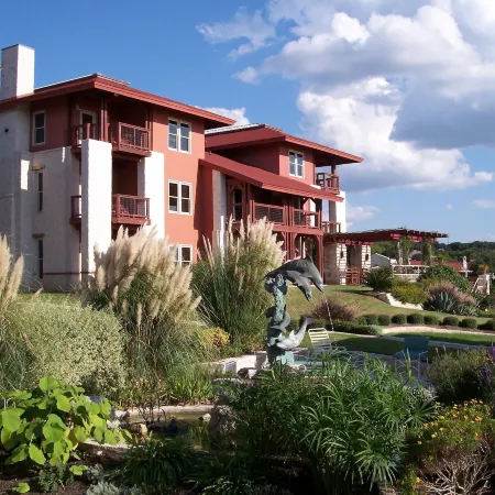 Vintage Villas Hotel & Events