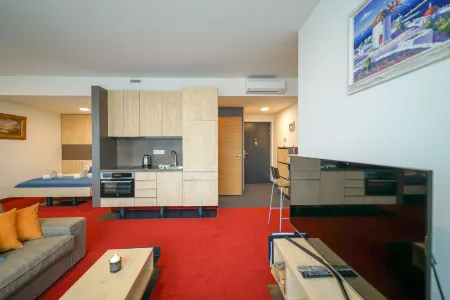 Zora Exclusive Apartment by Chors Отели рядом со станцией Главная станция Братиславы