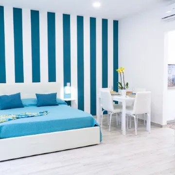Summer Colors Rooms & Apartments