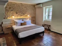 Le Mas des Laurels Hotels in Clansayes