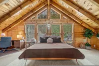 High-end Luxury Cabin Sauna Hot Tub Gameroom
