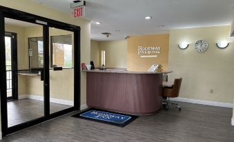 Rodeway Inn & Suites Hwy 290 NW