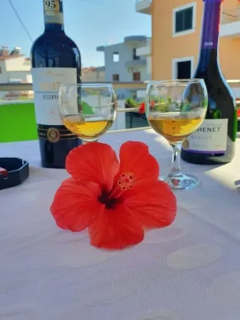 Arlinds Apartament Отели рядом с достопримечательностью «Vlora Old Town»