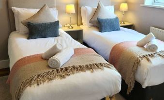 Link Road House by Redwood Stays