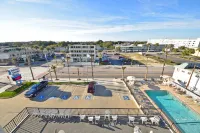 Holiday Sands North "On the Boardwalk"